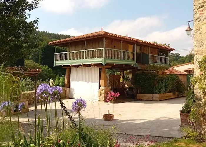 Paca Casa Rural. Arts And Landscape In Asturias 度假居