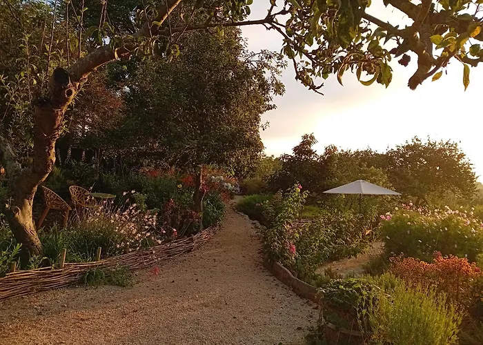 Paca Casa Rural. Arts And Landscape In Asturias 希洪