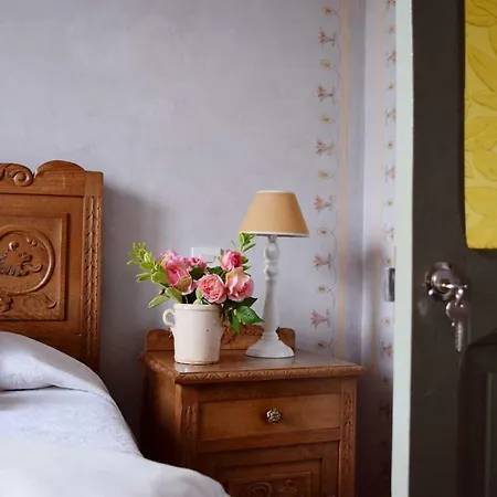 Paca Casa Rural. Arts And Landscape In Asturias * Χιχόν